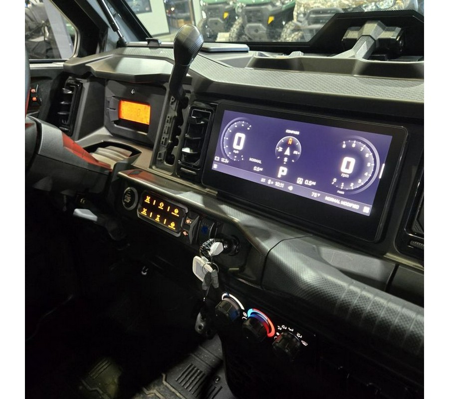 2026 Can-Am® Defender MAX Limited HD11