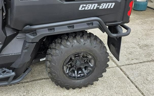 2023 Can-Am Defender MAX DPS HD9