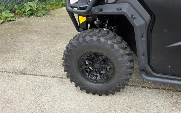 2023 Can-Am Defender MAX DPS HD9