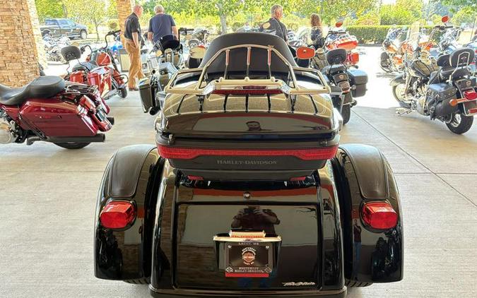2017 Harley-Davidson® FLHTCUTG - Tri Glide® Ultra