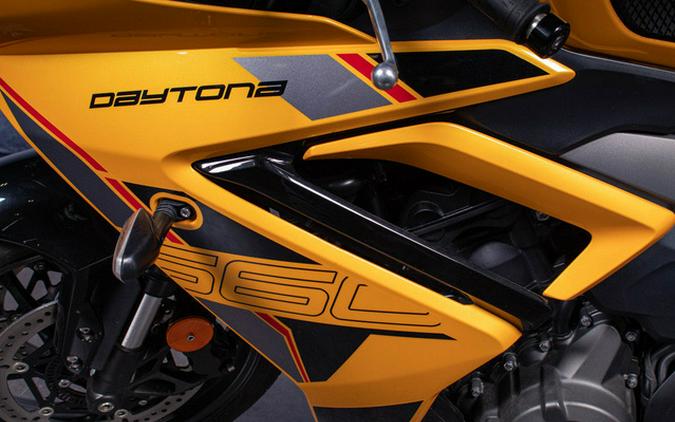 2026 Triumph Daytona 660 Cosmic Yellow / Sapphire Black 660 Sapphire Black