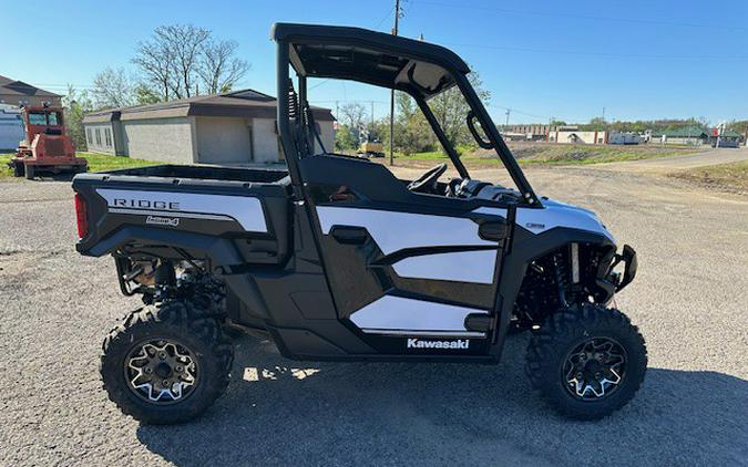 2024 Kawasaki Ridge® Ranch Edition METALLIC STARDUST WHITE