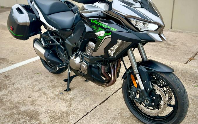 2022 Kawasaki Versys 1000 SE LT+