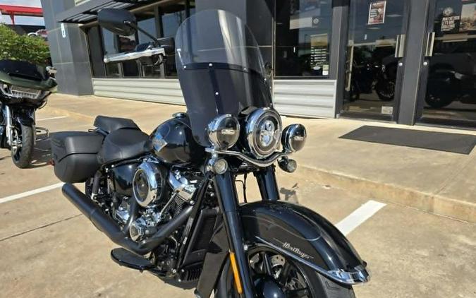 2026 Harley-Davidson® FLHC - Heritage Classic