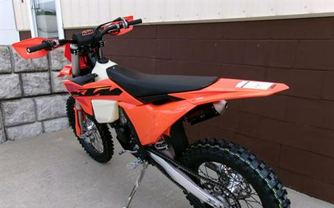 2025 KTM 125 XC