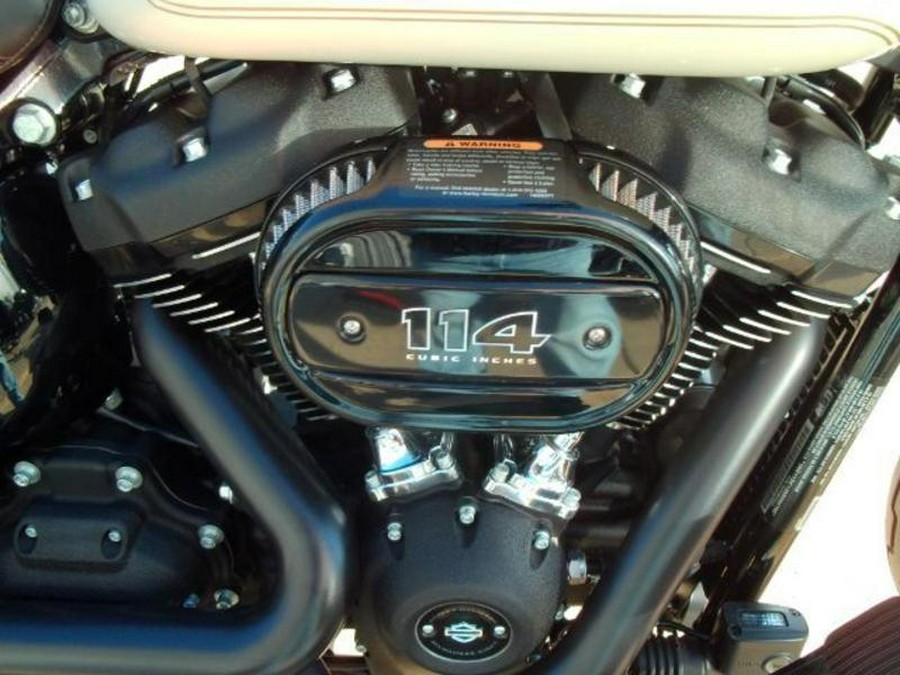 2022 Harley-Davidson® FLHCS - Heritage Classic 114