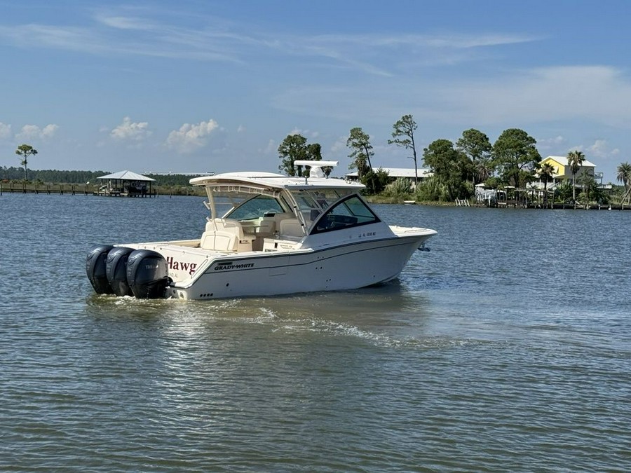 2021 Grady-White Freedom 375