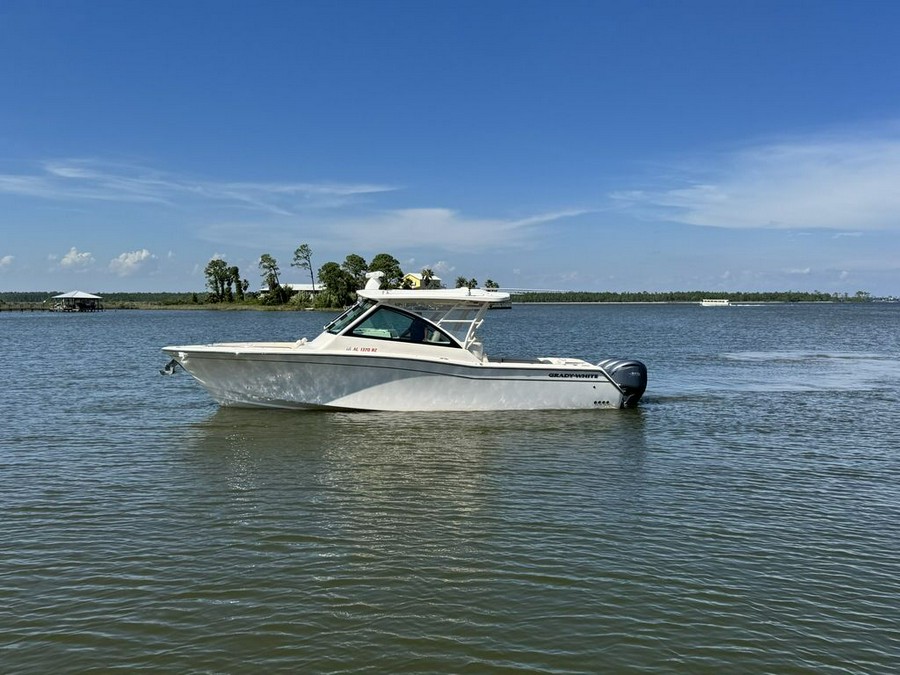 2021 Grady-White Freedom 375