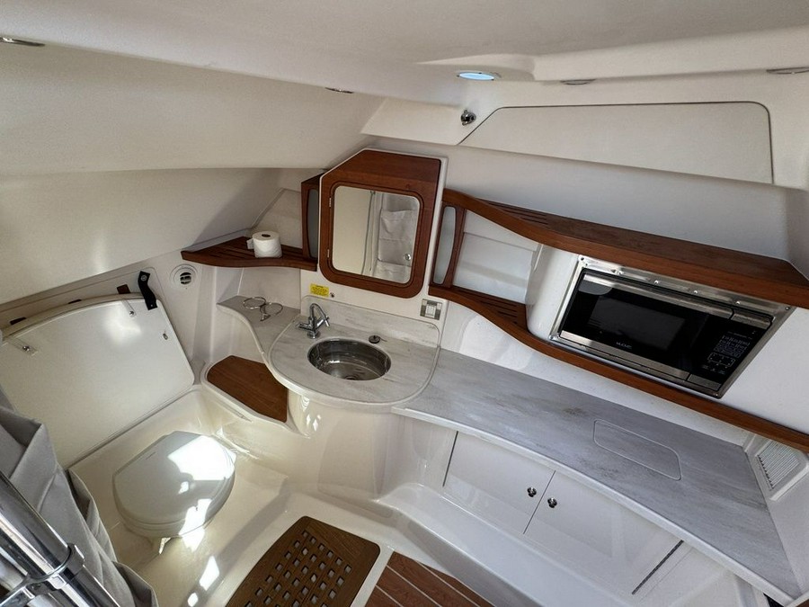 2021 Grady-White Freedom 375