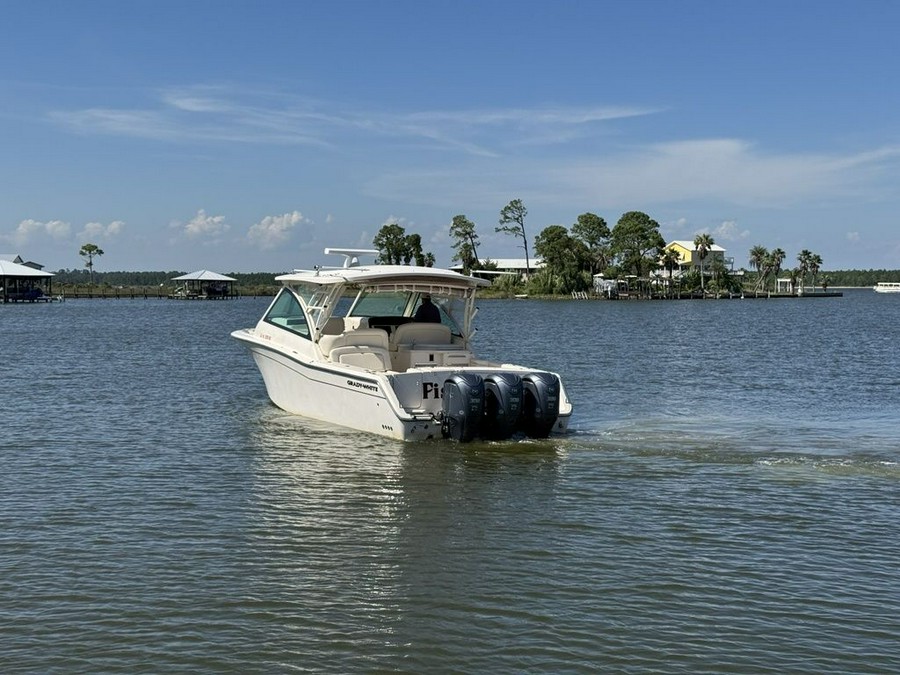 2021 Grady-White Freedom 375