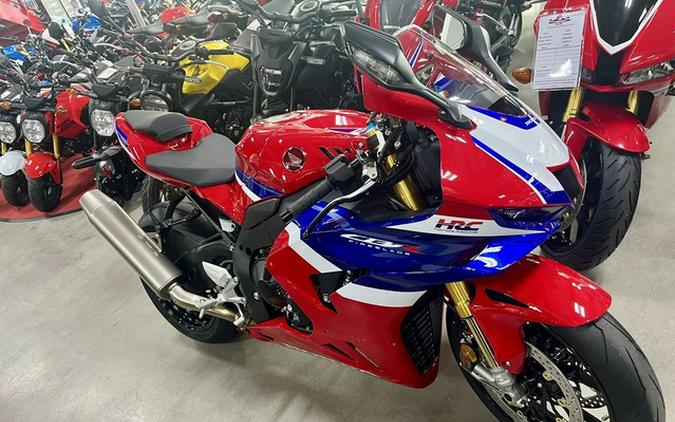 2025 Honda CBR1000RR-R Fireblade SP