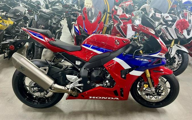2025 Honda CBR1000RR-R Fireblade SP