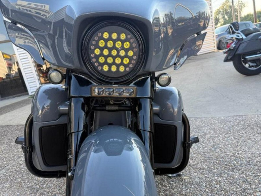 2018 Harley-Davidson® FLHXSE - CVO™ Street Glide®