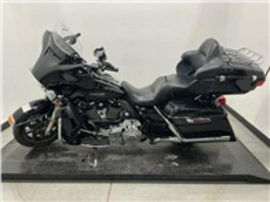 2018 Harley-Davidson® FLHTKL - Ultra Limited Low