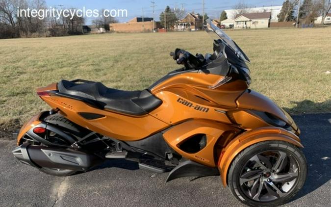 2014 Can-Am® Spyder® ST-S SE5