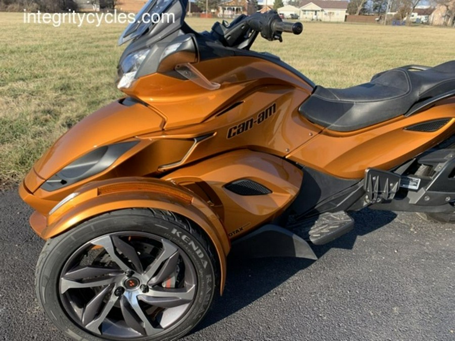 2014 Can-Am® Spyder® ST-S SE5