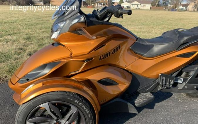 2014 Can-Am® Spyder® ST-S SE5