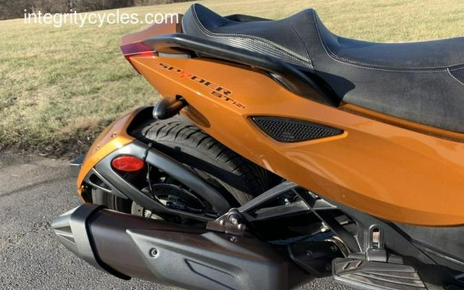 2014 Can-Am® Spyder® ST-S SE5