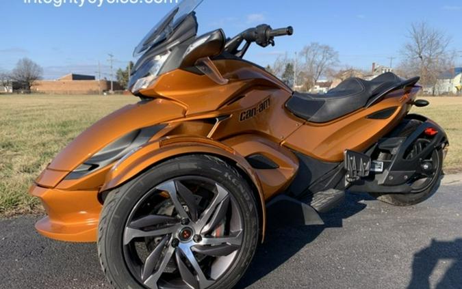 2014 Can-Am® Spyder® ST-S SE5