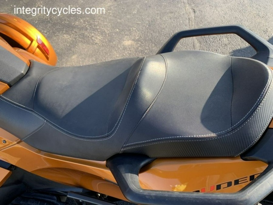 2014 Can-Am® Spyder® ST-S SE5