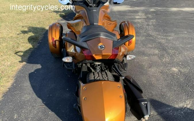 2014 Can-Am® Spyder® ST-S SE5