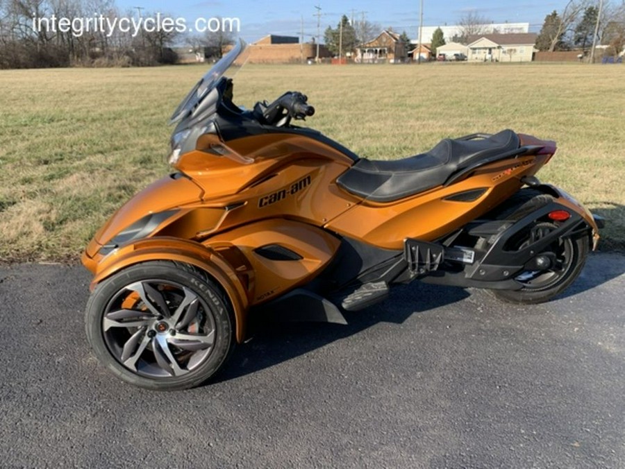 2014 Can-Am® Spyder® ST-S SE5