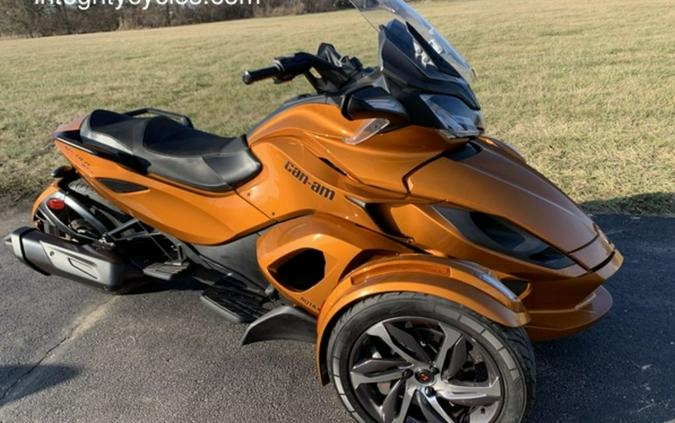 2014 Can-Am® Spyder® ST-S SE5