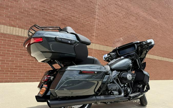 2026 Harley-Davidson® Street Glide Limited Iron Horse Metallic Black Trim