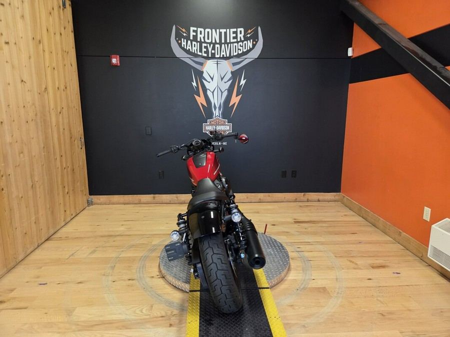 RH975 2022 Nightster™