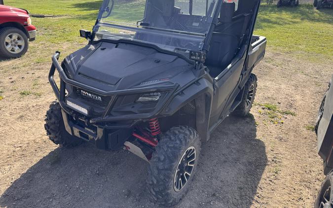 2017 Honda Pioneer 1000 LE
