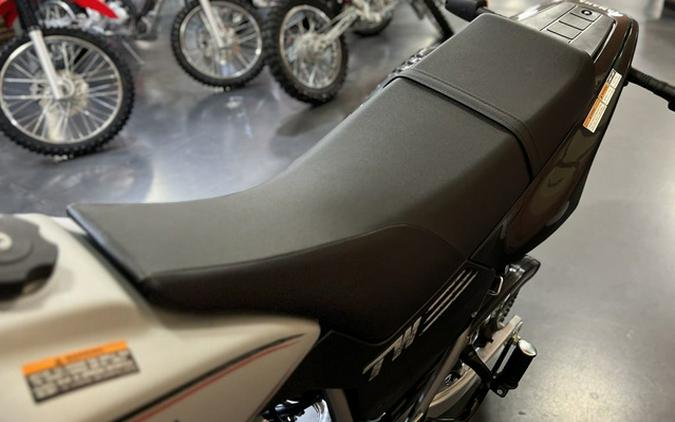 2027 Yamaha TW 200