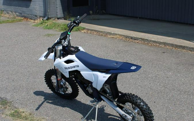 2027 HUSQVARNA EE 5