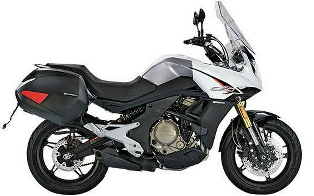 2023 CFMoto 650 ADVENTURA