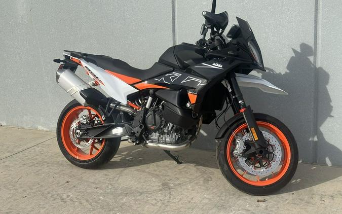 2024 KTM 890 SMT