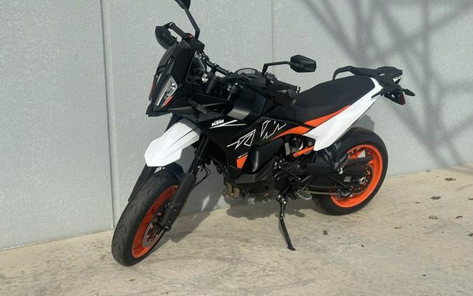 2024 KTM SMT 890