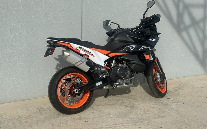 2024 KTM SMT 890