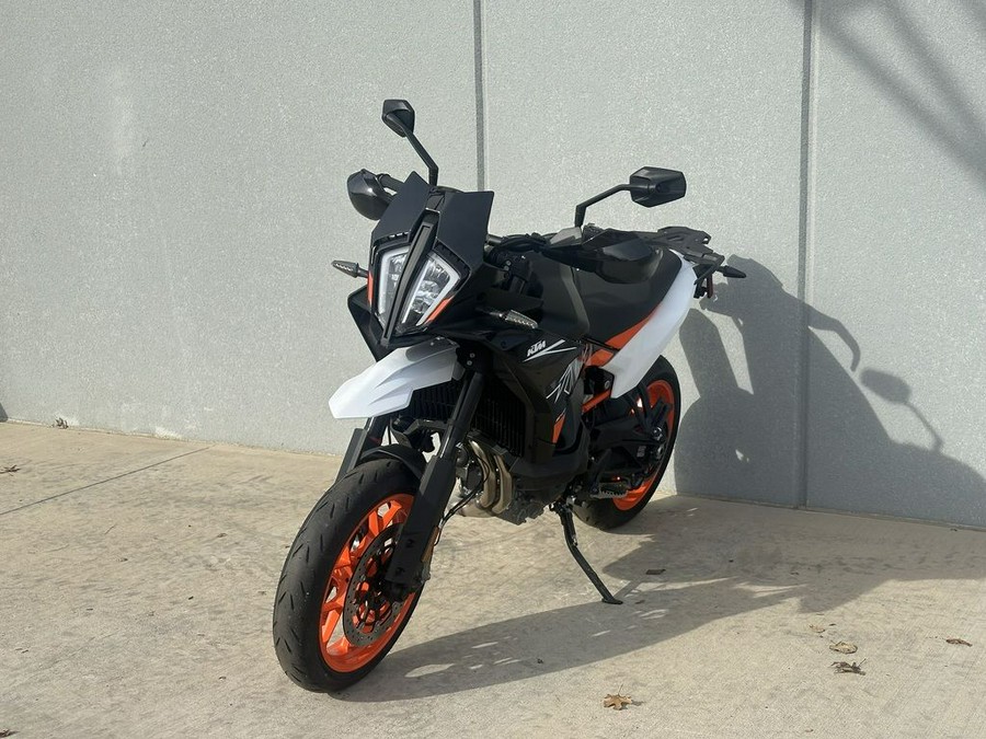 2024 KTM 890 SMT