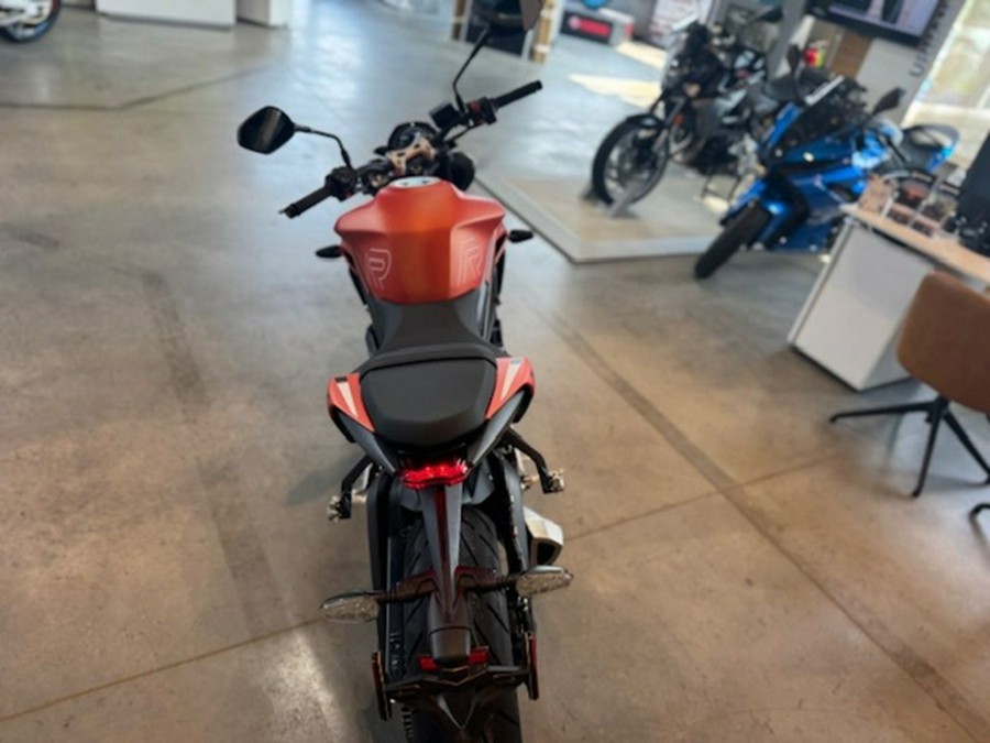 2025 Triumph Street Triple 765 R