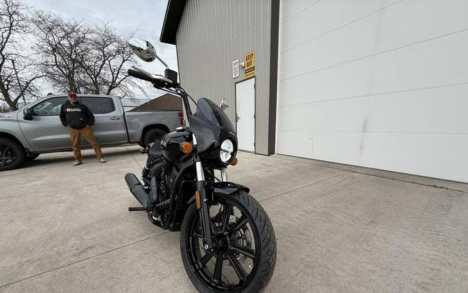 2025 Indian Motorcycle® Sport Scout® Sixty Limited Black Metallic