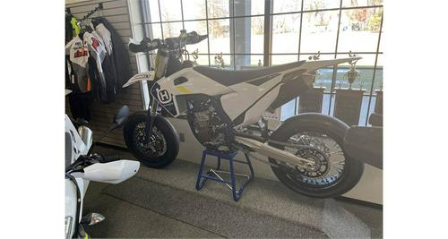 2021 Husqvarna FS 450 Supermoto Preview First Look