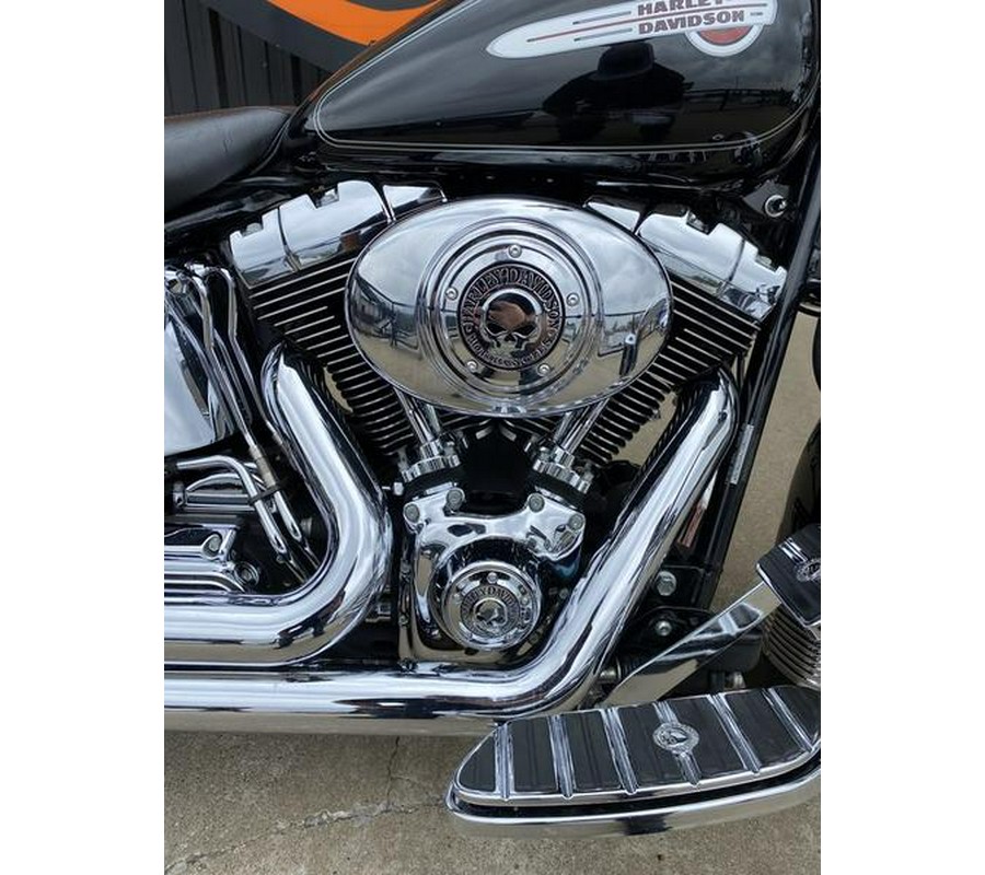 2004 Harley-Davidson® FLSTC - Heritage Softail® Classic