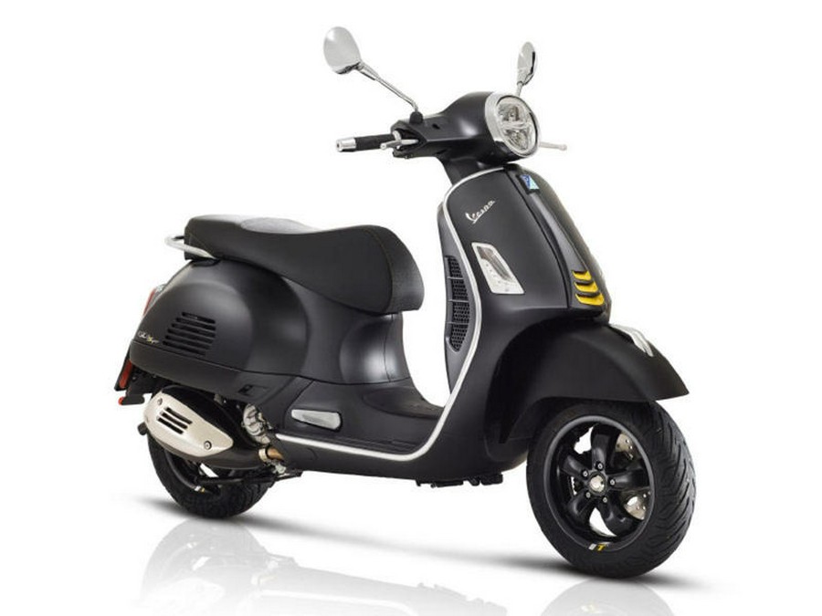 2022 Vespa GTS Super 300 Tech