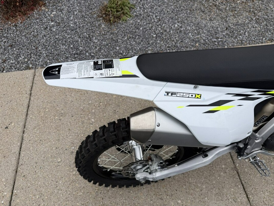 2026 TRIUMPH TF250-X