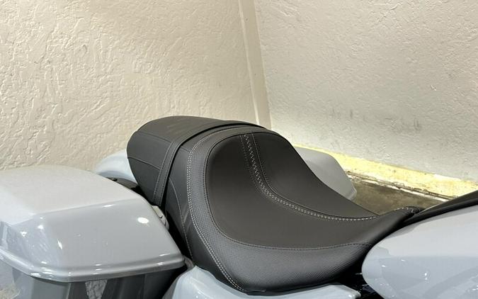 Harley-Davidson® Street Glide® 2026 FLHX 84684641 DRK BILIARD GRY