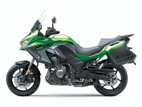 2019 Kawasaki Versys 1000 SE LT+ Review (19 Fast Facts)