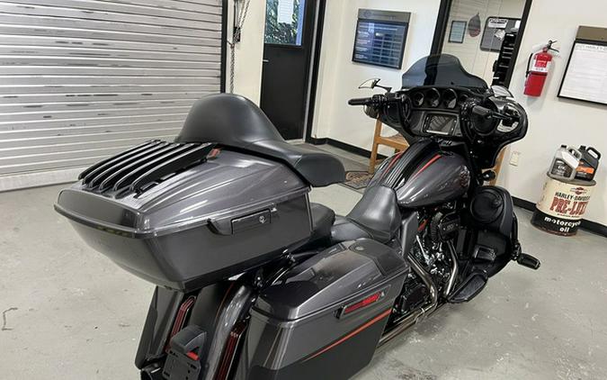 2018 Harley-Davidson FLHXSE - CVO Street Glide