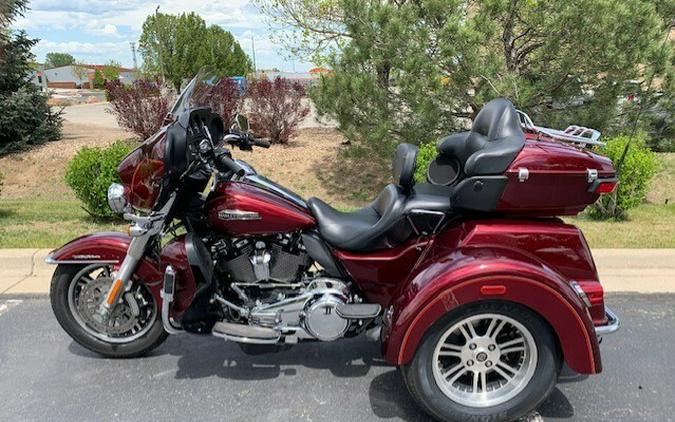 2017 Harley-Davidson Tri Glide Ultra Mysterious Red/Velocity Red