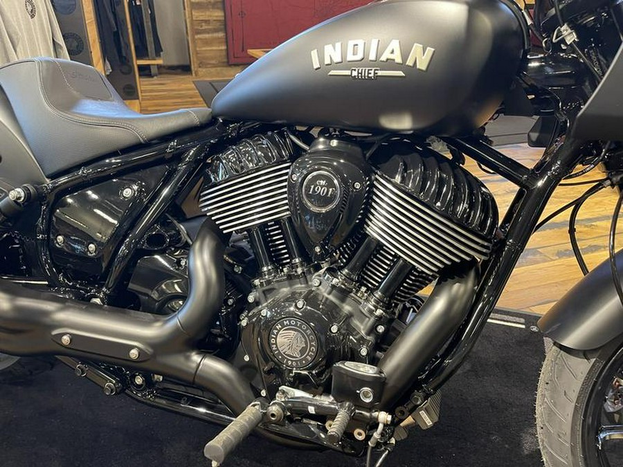 2024 Indian Motorcycle® Sport Chief Black Smoke