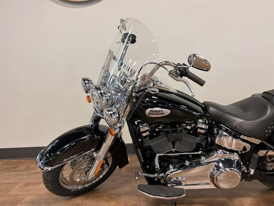 2021 Harley-Davidson® FLHC - Heritage Classic