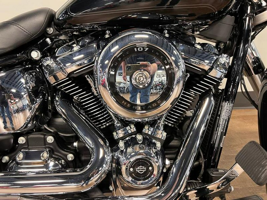 2021 Harley-Davidson® FLHC - Heritage Classic